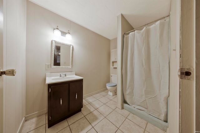 9330 Eastlake Drive, Wadesville, IN 47638