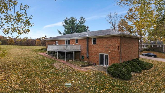 9330 Eastlake Drive, Wadesville, IN 47638