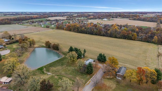 9330 Eastlake Drive, Wadesville, IN 47638