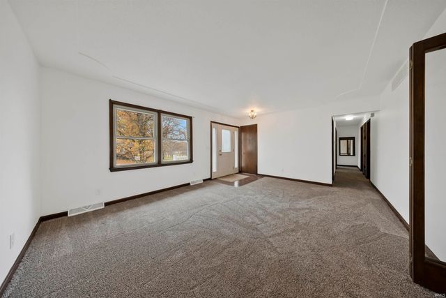 9330 Eastlake Drive, Wadesville, IN 47638