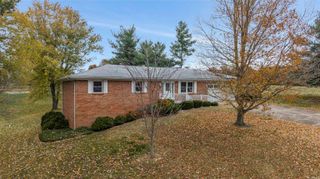 9330 Eastlake Drive, Wadesville, IN 47638