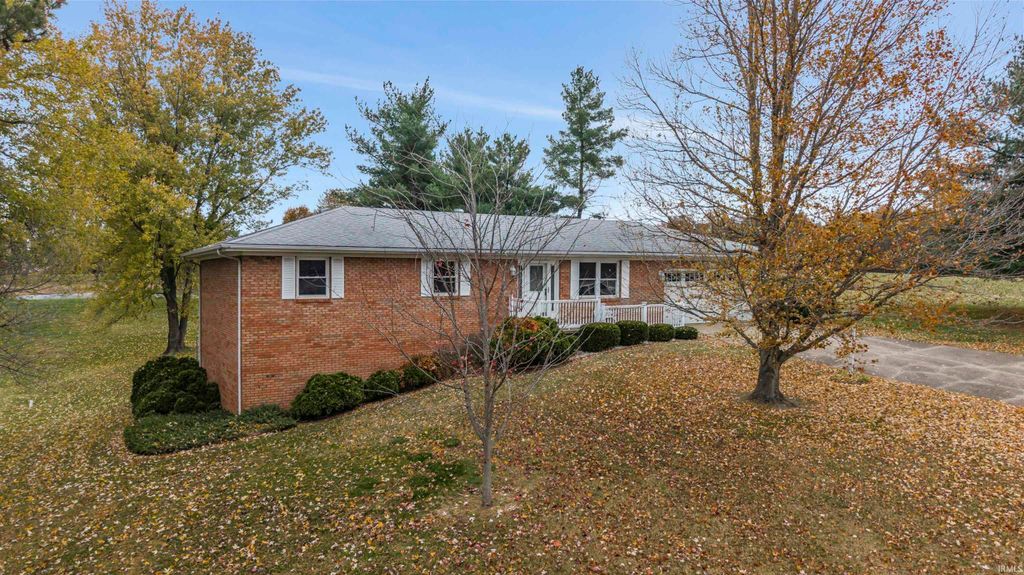 9330 Eastlake Drive, Wadesville, IN 47638