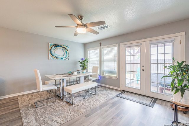 18 SULFUR CYN, San Antonio, TX 78247