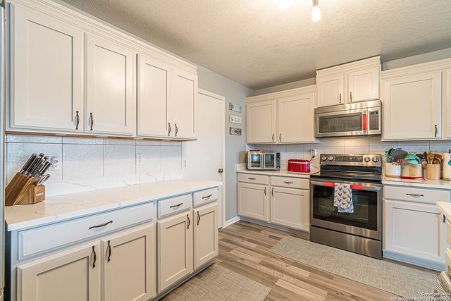 18 SULFUR CYN, San Antonio, TX 78247