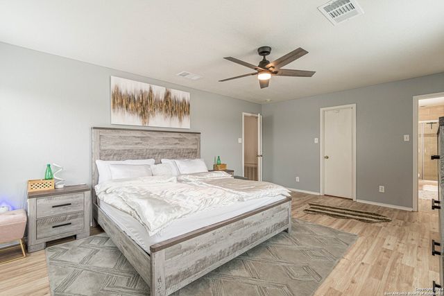 18 SULFUR CYN, San Antonio, TX 78247