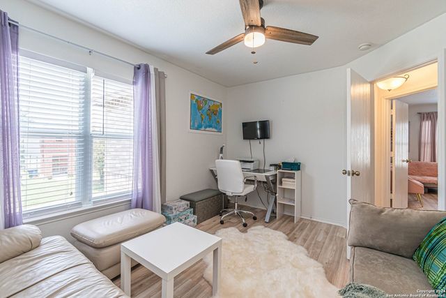 18 SULFUR CYN, San Antonio, TX 78247