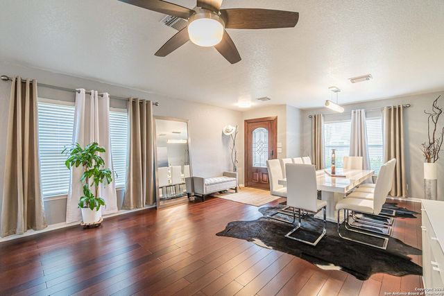 18 SULFUR CYN, San Antonio, TX 78247