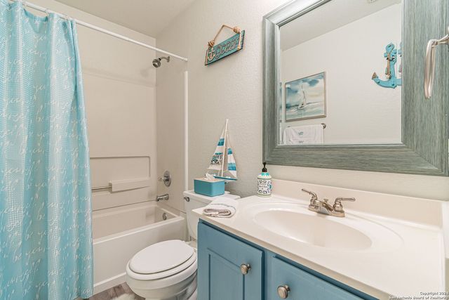 18 SULFUR CYN, San Antonio, TX 78247