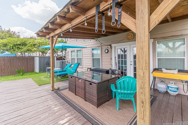 18 SULFUR CYN, San Antonio, TX 78247