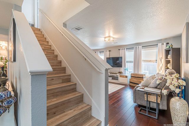 18 SULFUR CYN, San Antonio, TX 78247