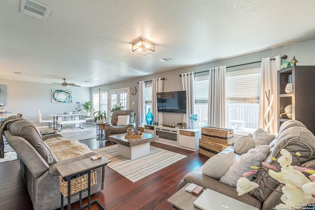 18 SULFUR CYN, San Antonio, TX 78247