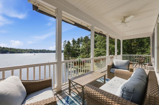 6 Weetamoo Way, Westford, MA 01886