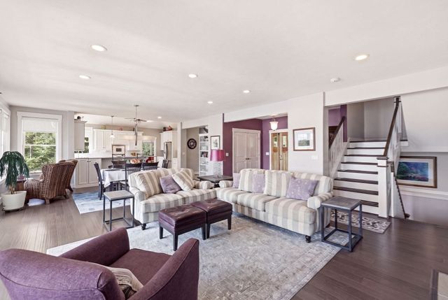 6 Weetamoo Way, Westford, MA 01886