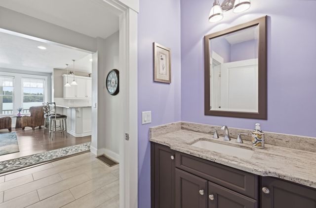 6 Weetamoo Way, Westford, MA 01886
