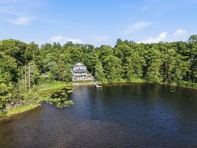 6 Weetamoo Way, Westford, MA 01886