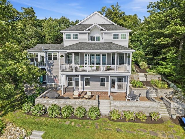 6 Weetamoo Way, Westford, MA 01886
