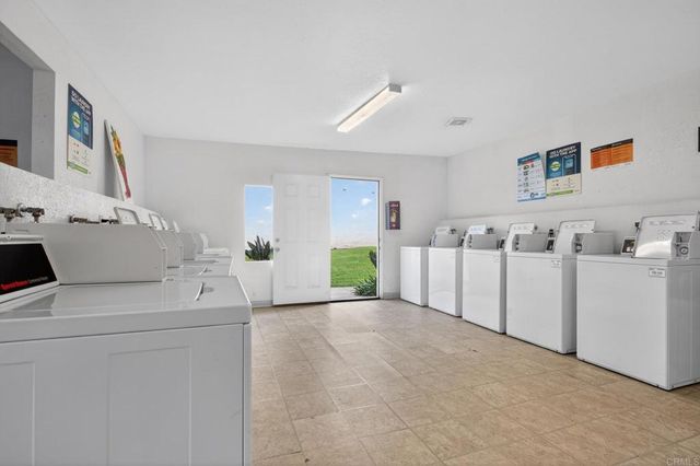 432 Edgehill Lane 73, Oceanside, CA 92054