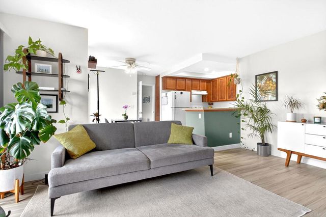 432 Edgehill Lane 73, Oceanside, CA 92054