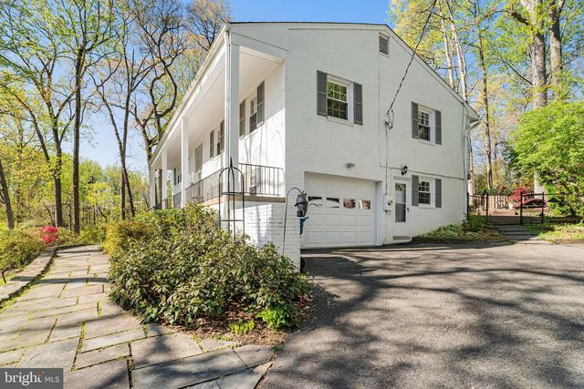 3722 ACOSTA RD, Fairfax, VA 22031