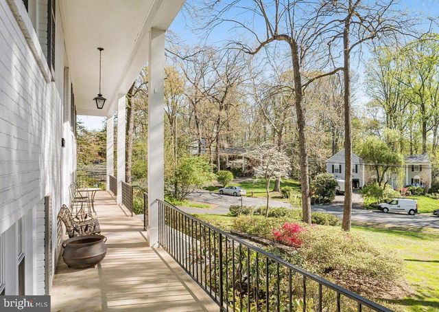 3722 ACOSTA RD, Fairfax, VA 22031