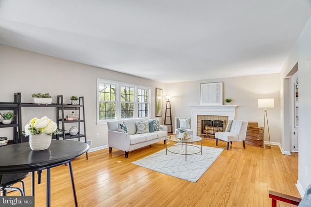 3722 ACOSTA RD, Fairfax, VA 22031