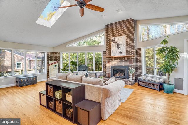 3722 ACOSTA RD, Fairfax, VA 22031