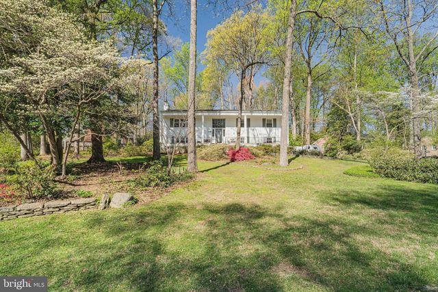 3722 ACOSTA RD, Fairfax, VA 22031