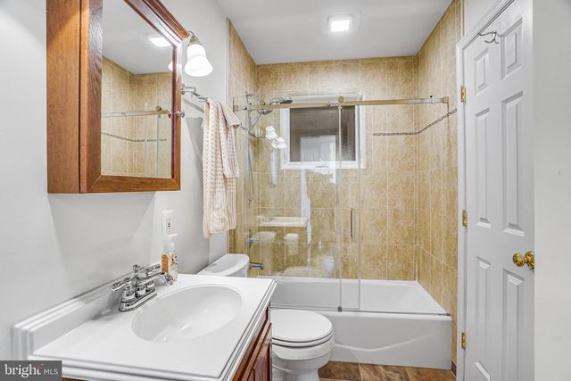 3722 ACOSTA RD, Fairfax, VA 22031