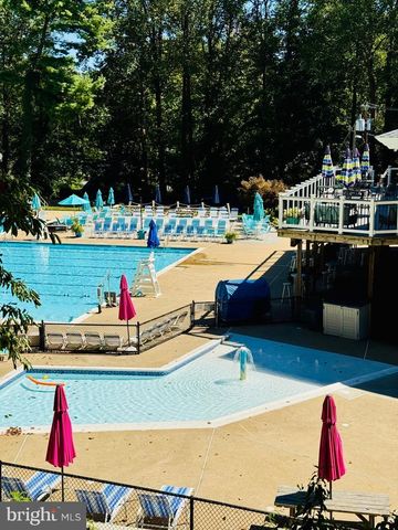 3722 ACOSTA RD, Fairfax, VA 22031