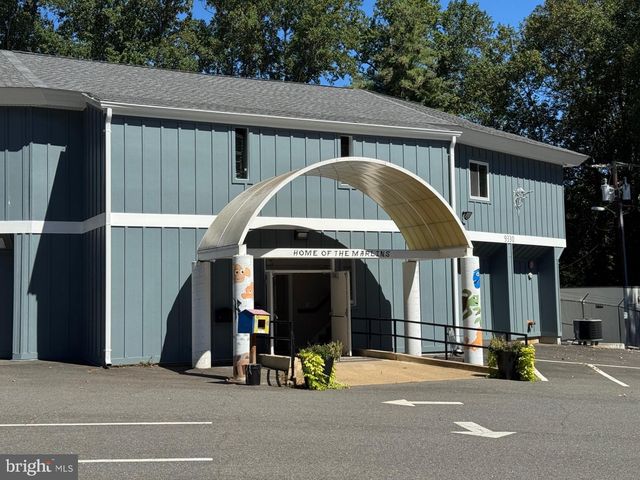 3722 ACOSTA RD, Fairfax, VA 22031