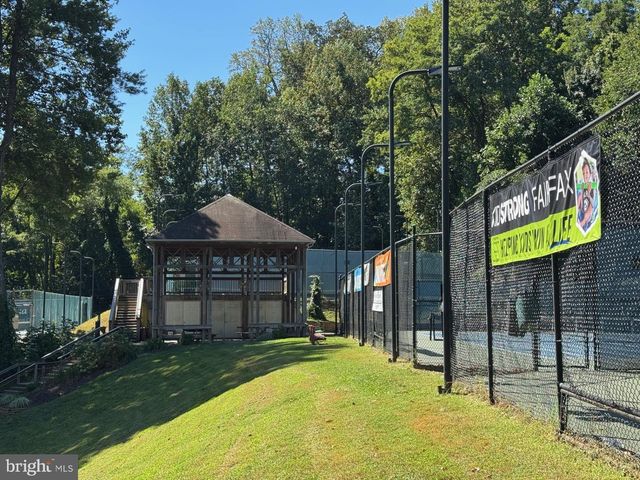 3722 ACOSTA RD, Fairfax, VA 22031