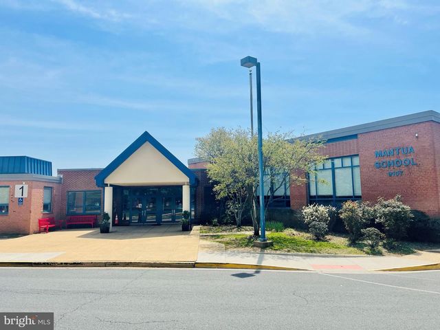 3722 ACOSTA RD, Fairfax, VA 22031