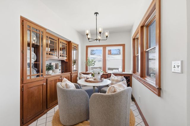 195 N Dellrose Ave, Wichita, KS 67208