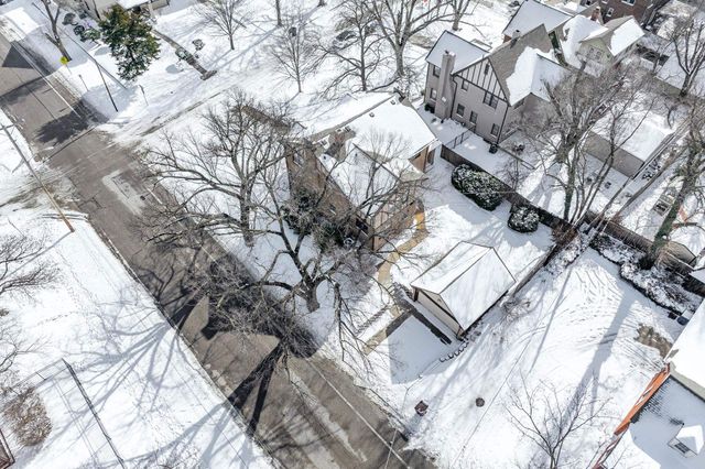 195 N Dellrose Ave, Wichita, KS 67208