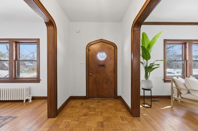 195 N Dellrose Ave, Wichita, KS 67208