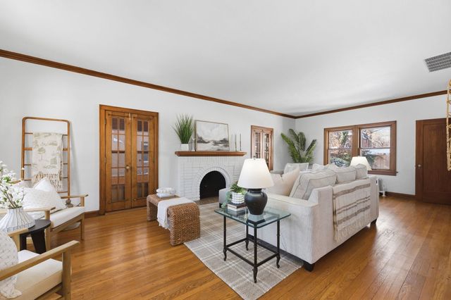 195 N Dellrose Ave, Wichita, KS 67208