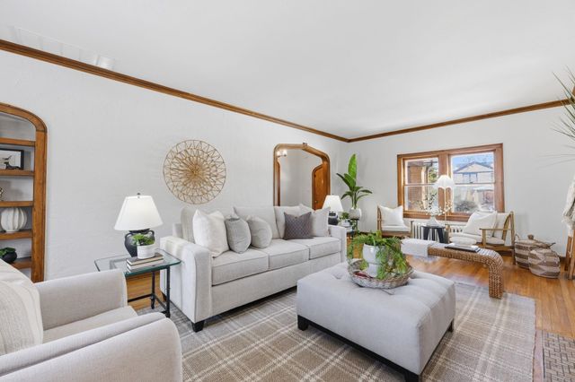 195 N Dellrose Ave, Wichita, KS 67208