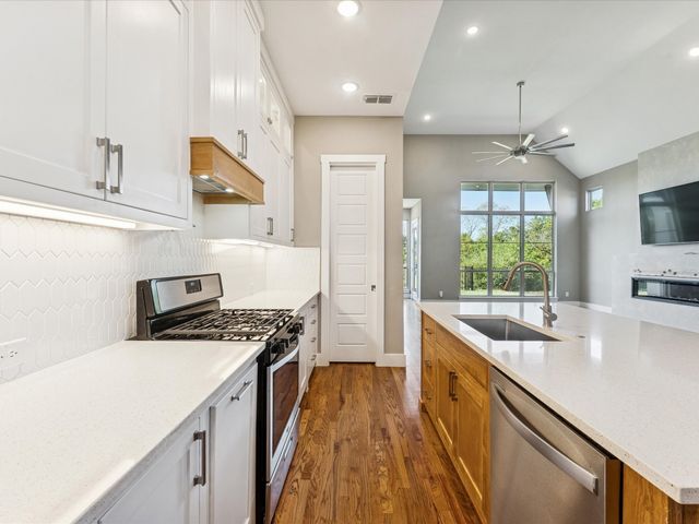 914 Saint George Place, Desoto, TX 75115