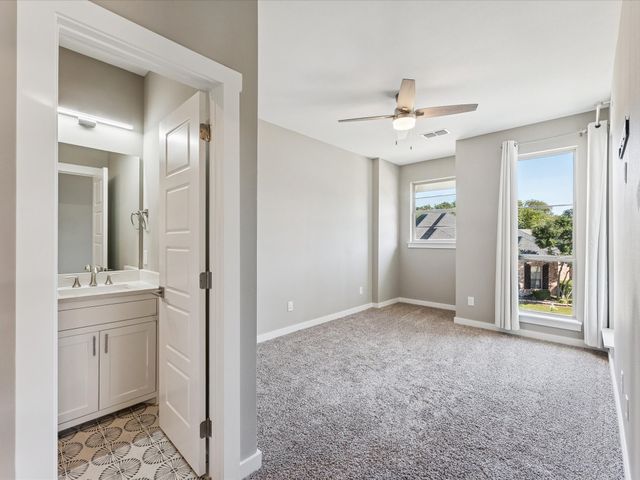 914 Saint George Place, Desoto, TX 75115