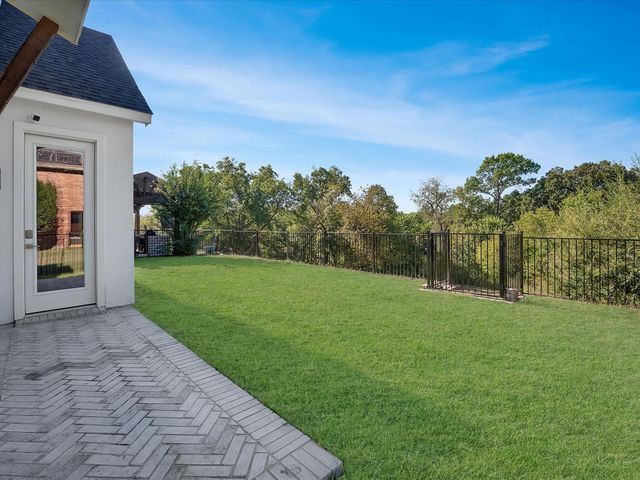 914 Saint George Place, Desoto, TX 75115