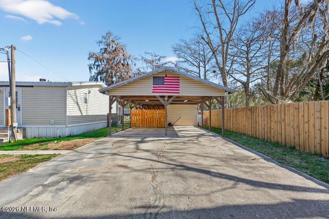 124 SUGAR PLUM Drive, Palatka, FL 32177