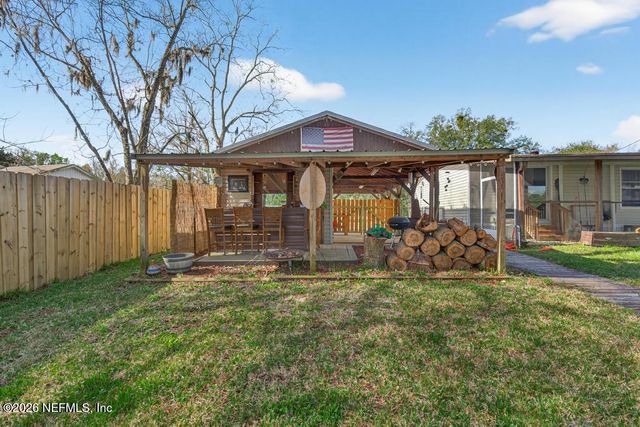 124 SUGAR PLUM Drive, Palatka, FL 32177