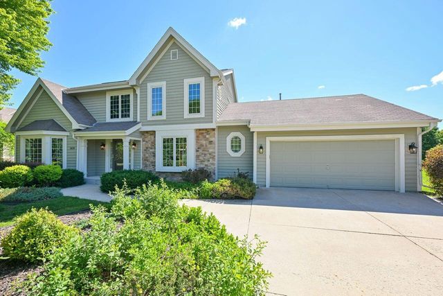 5630 S Timber Ridge DRIVE, New Berlin, WI 53151