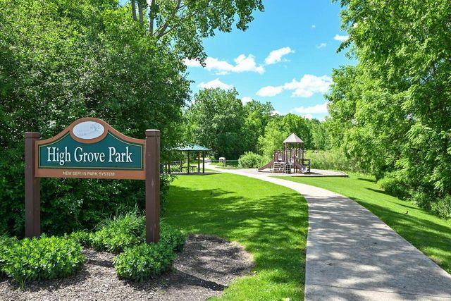 5630 S Timber Ridge DRIVE, New Berlin, WI 53151