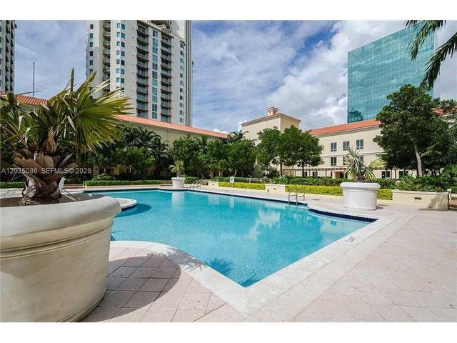 7350 SW 89th Street 505S, Miami, FL 33156