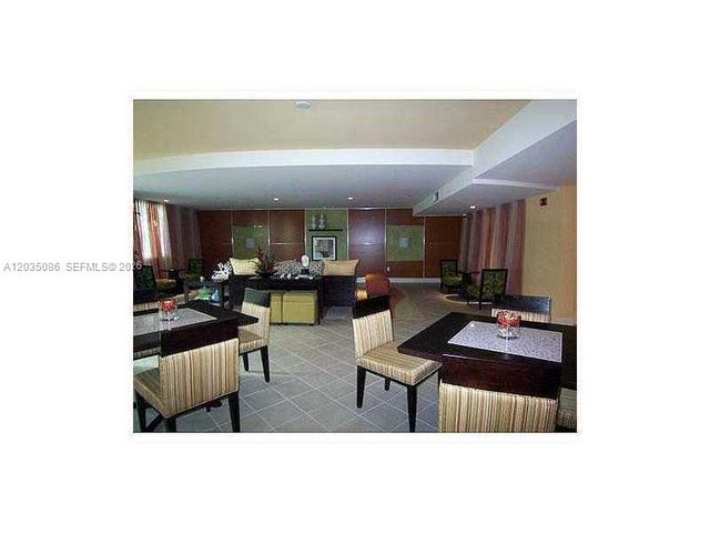 7350 SW 89th Street 505S, Miami, FL 33156