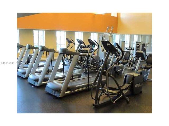 7350 SW 89th Street 505S, Miami, FL 33156