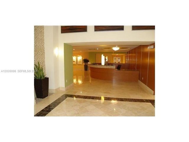 7350 SW 89th Street 505S, Miami, FL 33156