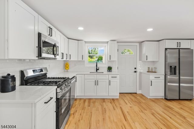 91 S Main St, Milltown Boro, NJ 08850