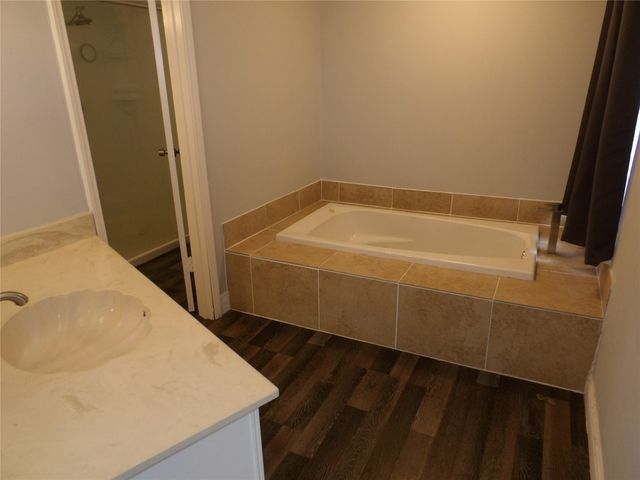 10758 Boardwalk Street, Houston, TX 77042